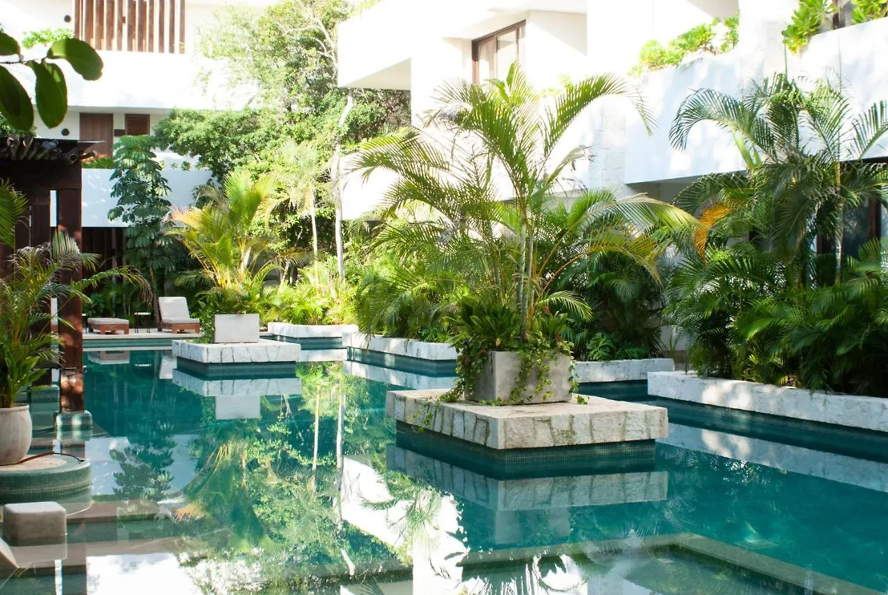 Omara Condo Tulum Pueblo 0*,