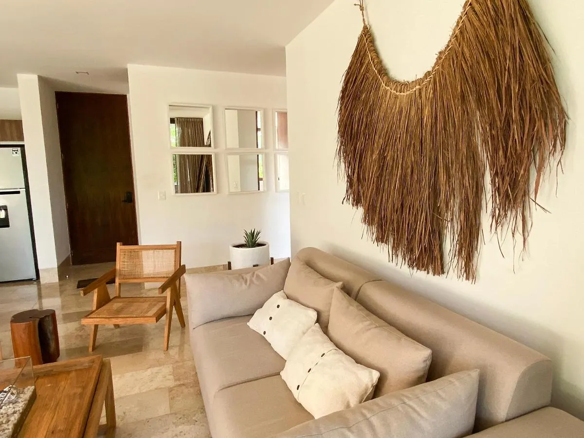 Omara Condo Tulum Pueblo 0*,
